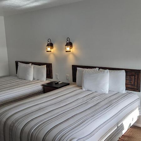 High Desert Inn サライナ エクステリア 写真