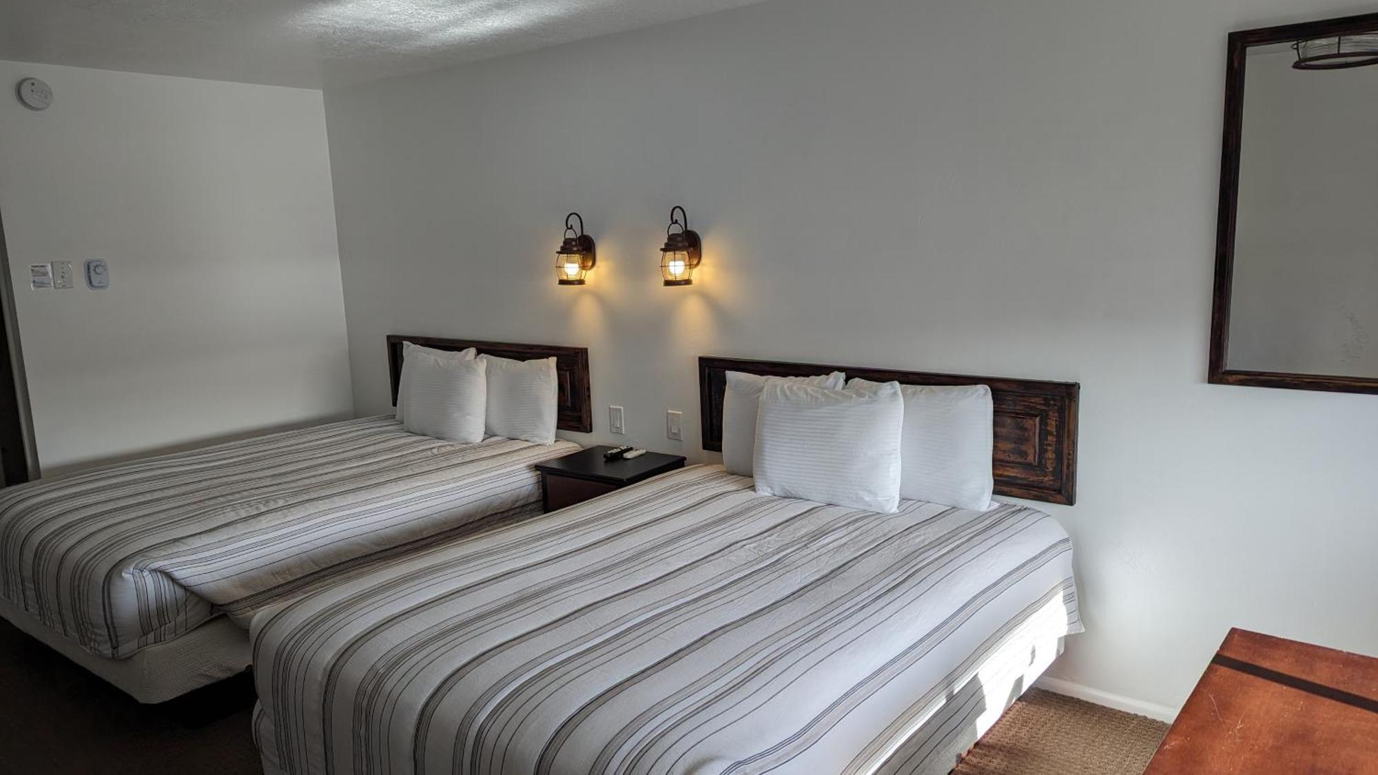 High Desert Inn サライナ エクステリア 写真