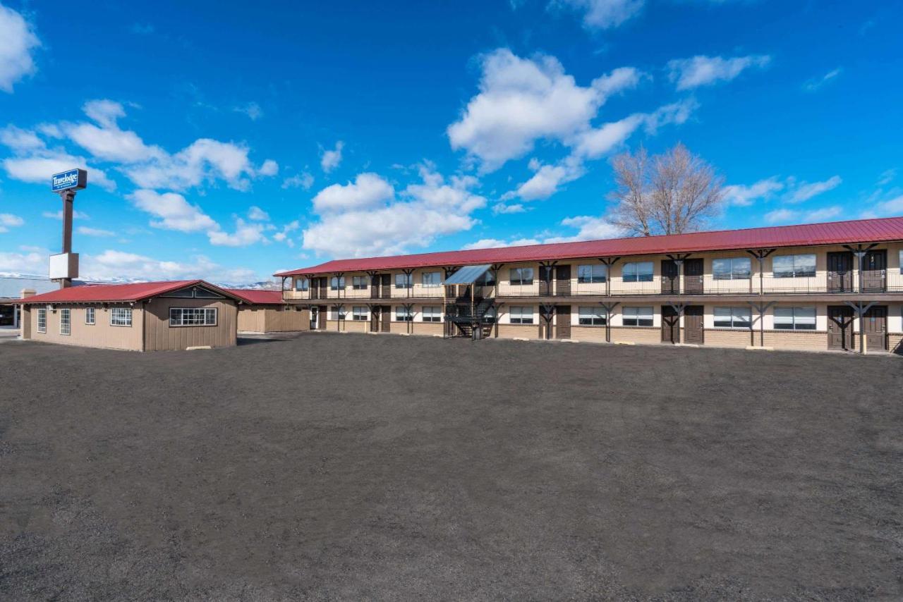 High Desert Inn サライナ エクステリア 写真