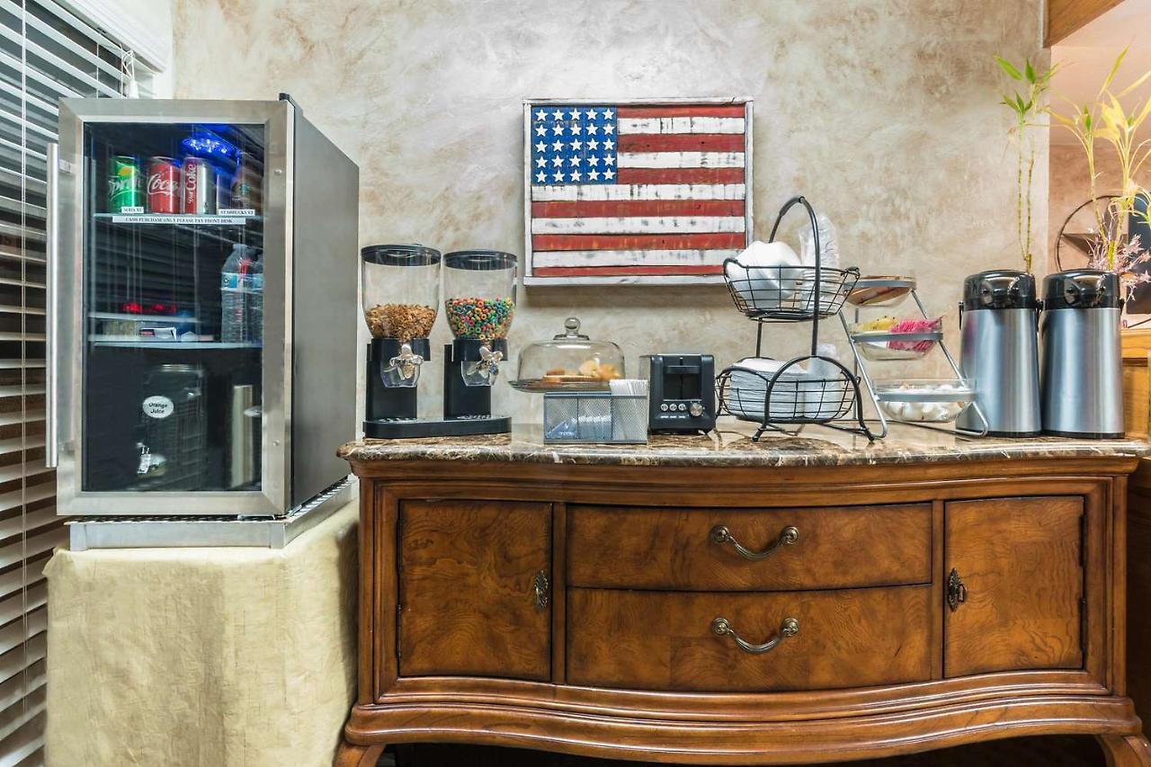 High Desert Inn サライナ エクステリア 写真
